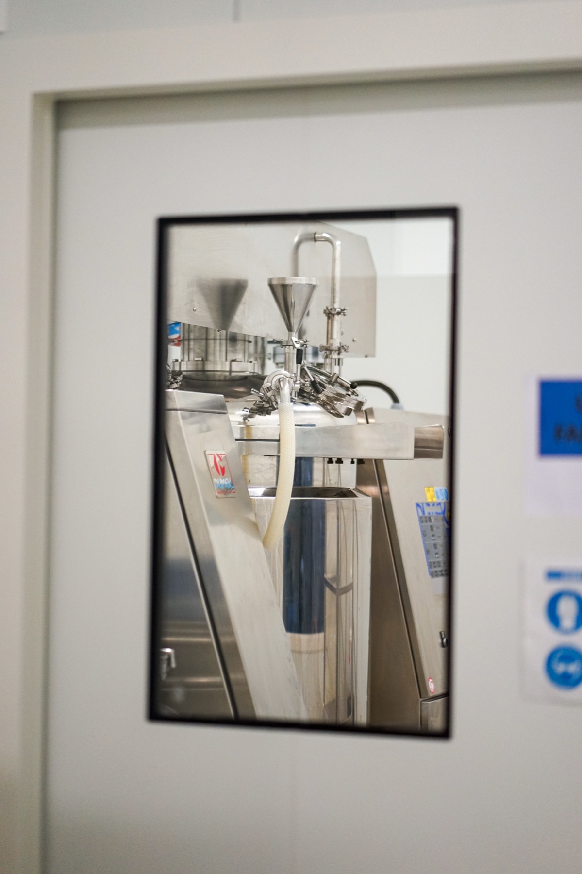 Manufacturing line in a controlled-atmosphere room, Biocreation Cosmetic